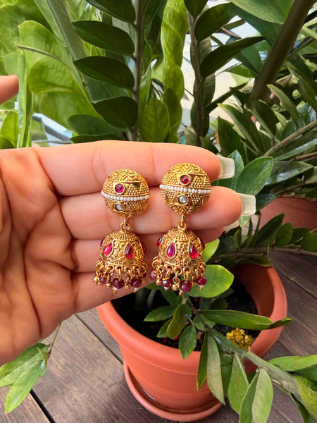 SAREEQUEEN Lakshmi Gold Plated Temple Necklace Set