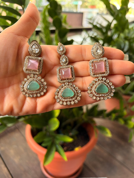 DIVA Green Victorian Style Kundan Layered Necklace Set