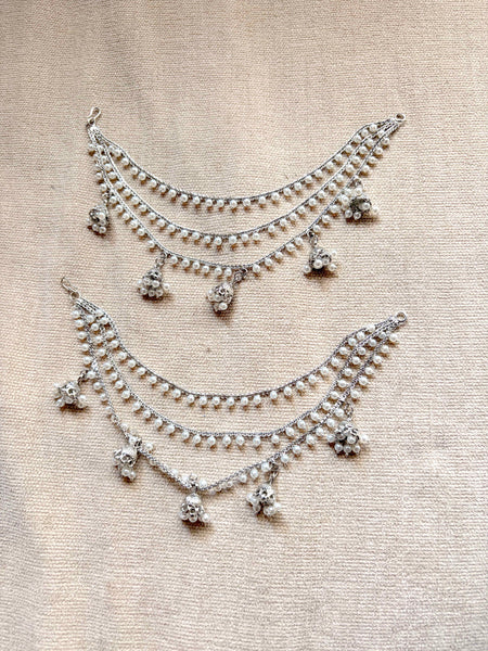 MIRA Antique Pearl  Kaan Chain - Multi-coloured/ Antique/ Silver