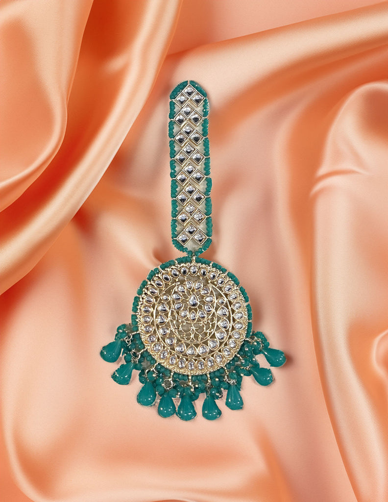 Kundan green big chand tikka