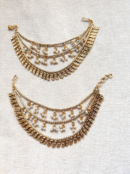 MIRA Gold Pearl Leaf Kaan Chain