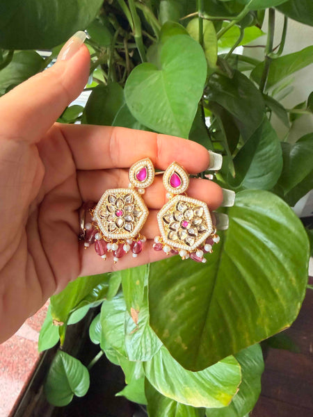 MEERA Kundan Small Chandbali Earrings - Pink