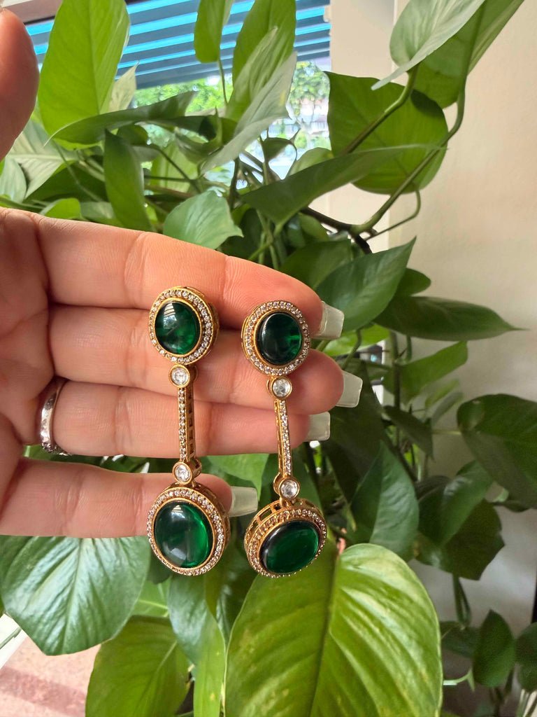 MEERA Drop Earrings x Green / Red / Cream