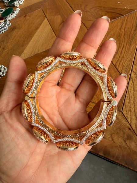 Fine Kundan Openable Kadas