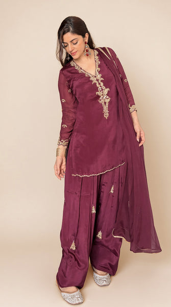 NOOR-E-GUL Embroidered Burgundy Farsi Suit - M-L