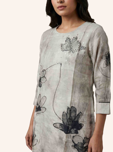 KAYA Monochrome Bloom Kurti -M/XL/3XL