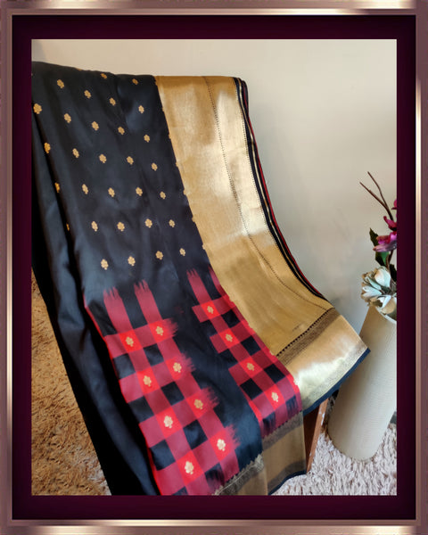 Mixed Silk Checkered Sarees - Grey - Coral - Black